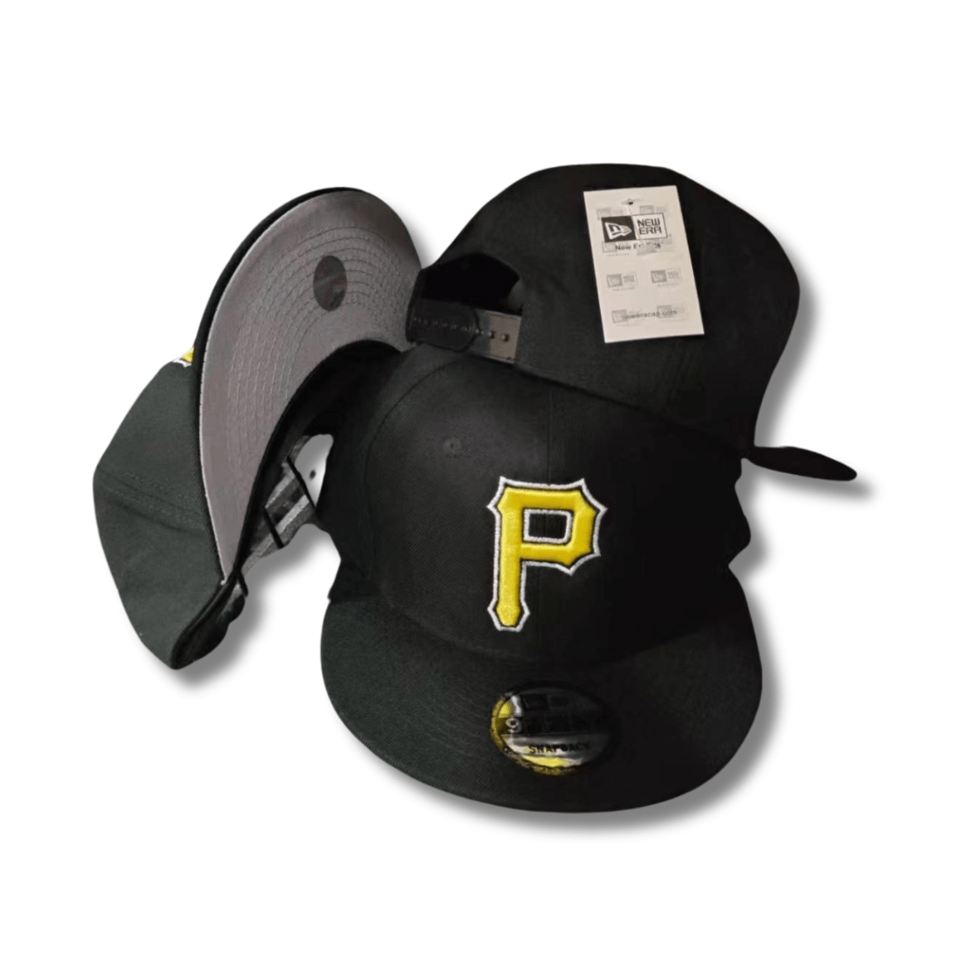 Pittsburgh Pirates Black Hat with Yellow Embroidered Logo - Snapback Cap