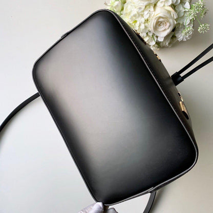 Louis Vuitton NÉONOÉ BB