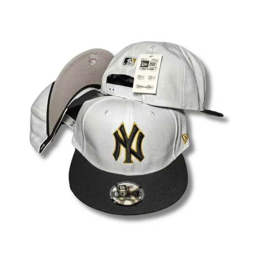 New York Yankees White and Black with Gold Embroidered Logo - Snapback Cap