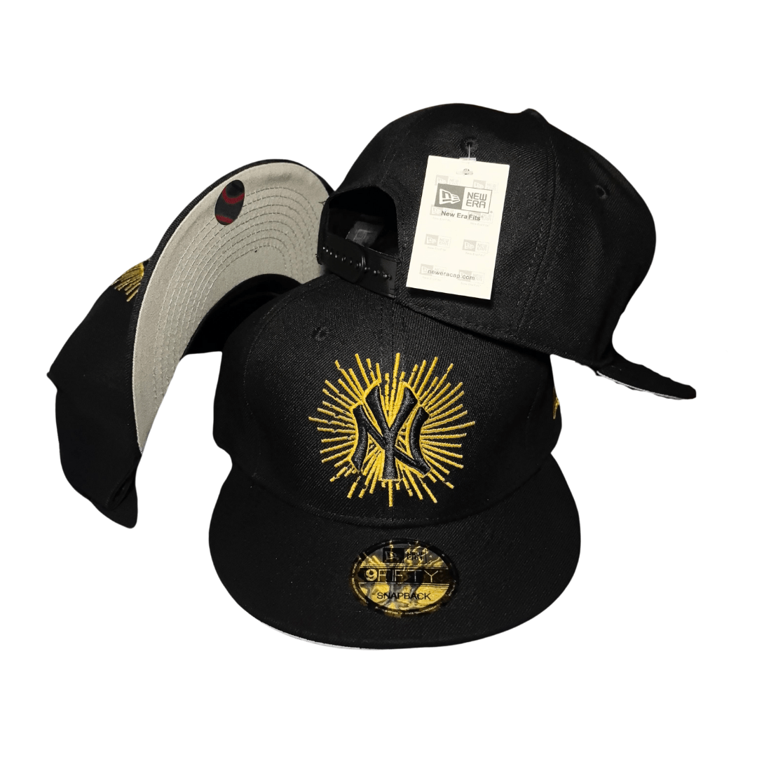 New York Yankees Black with Gold Radiant Embroidered Design - Snapback Cap