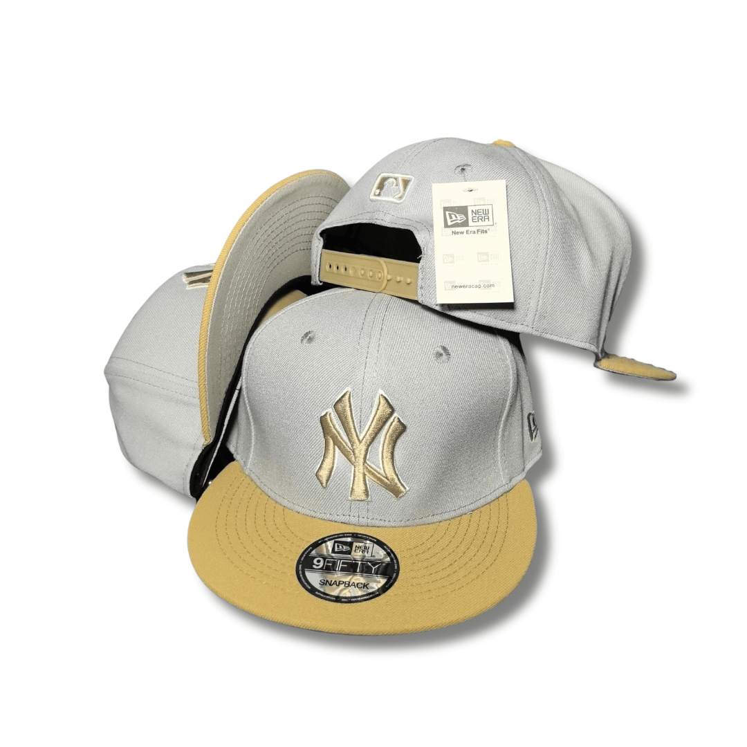 New York Yankees Grey Crown with Gold Accents – Snapback Cap