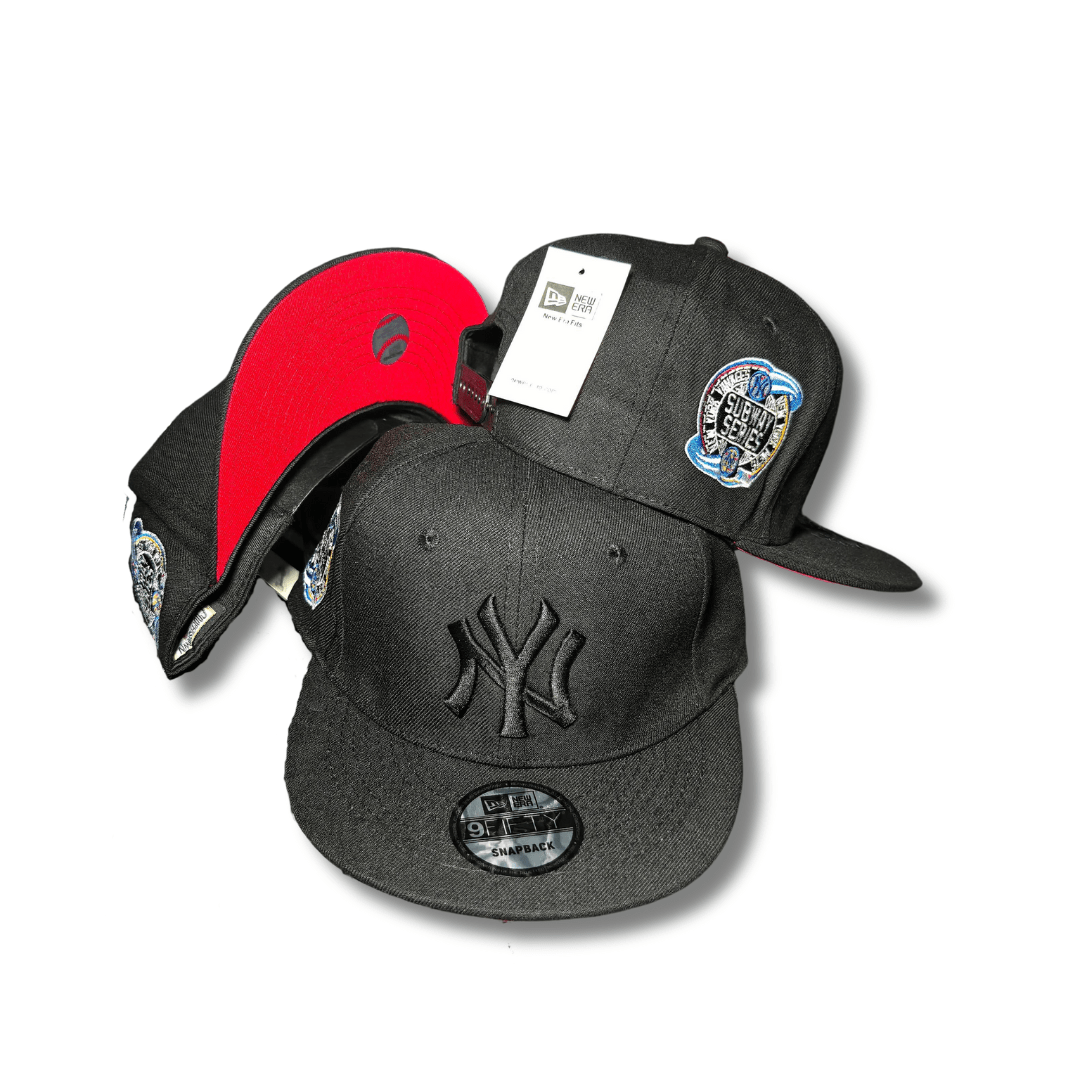 New York Yankees with Blackout Embroidered Logo and Subway Series Patch Black – Snapback Cap