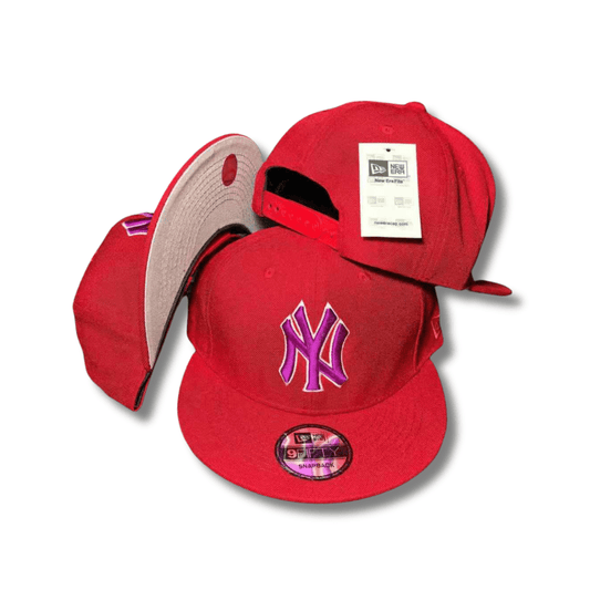 New York Yankees with Purple Embroidered Logo Red – Snapback Cap