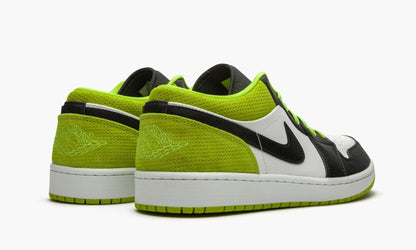 Jordan 1 Low “Black Cyber”